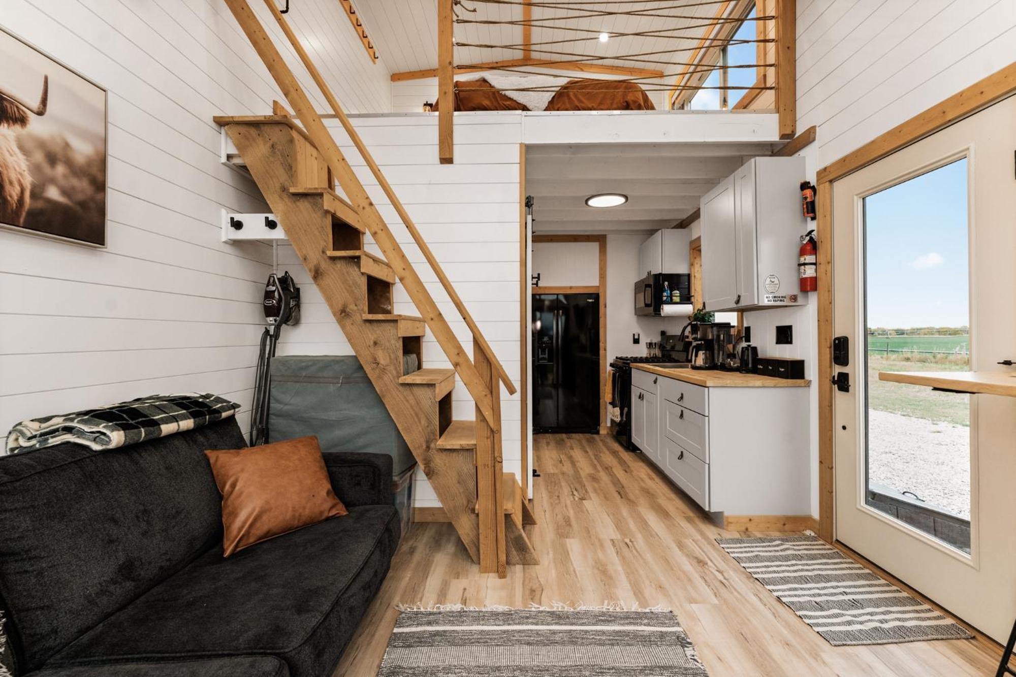 Modern Tiny Cabin, With Hot Tub In Choteau Mt Buitenkant foto